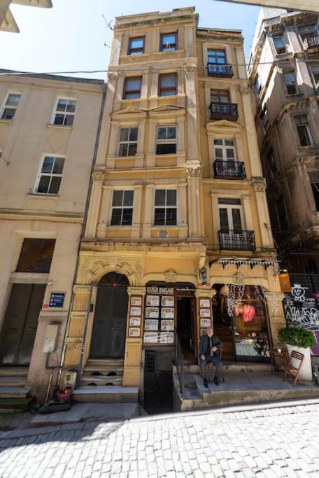 Marvelous Flat - 3 Bedrooms W 2 Terraces Daire İstanbul