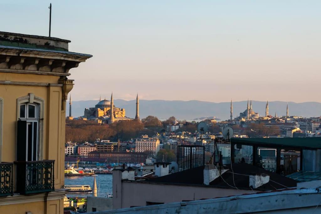 Marvelous Flat - 3 Bedrooms W 2 Terraces Daire *