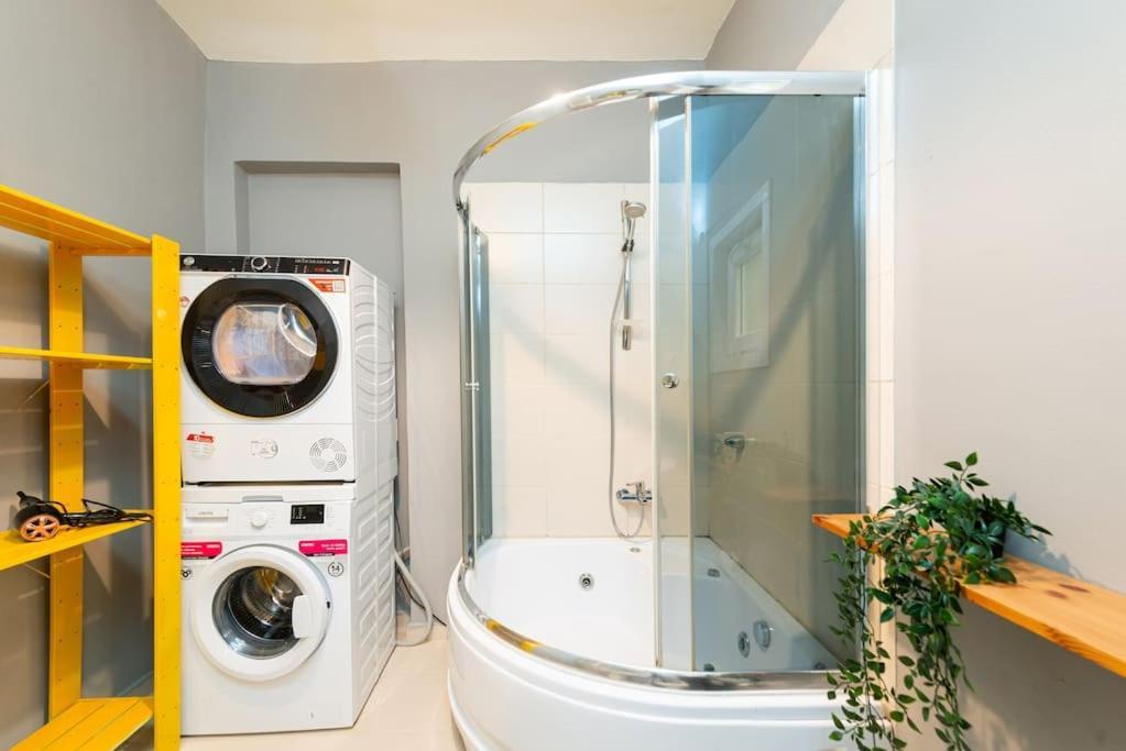 Marvelous Flat - 3 Bedrooms W 2 Terraces Daire İstanbul